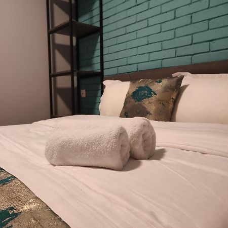 Tbilicity Hotel Тбилиси Экстерьер фото